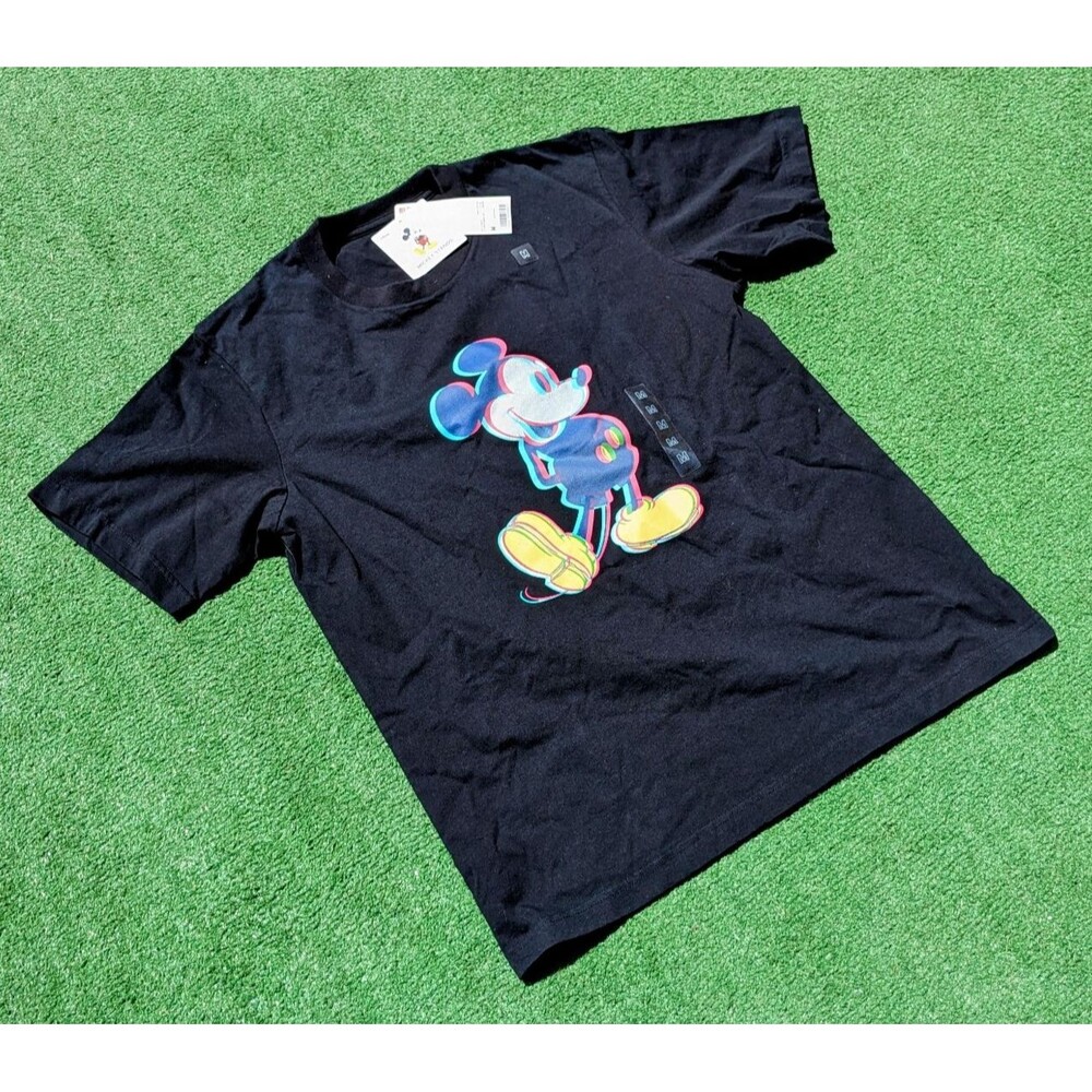 Uniqlo Men's Out-of-Focus Disney Mickey Mouse Stands T-Shirt Graphic Tee NWT